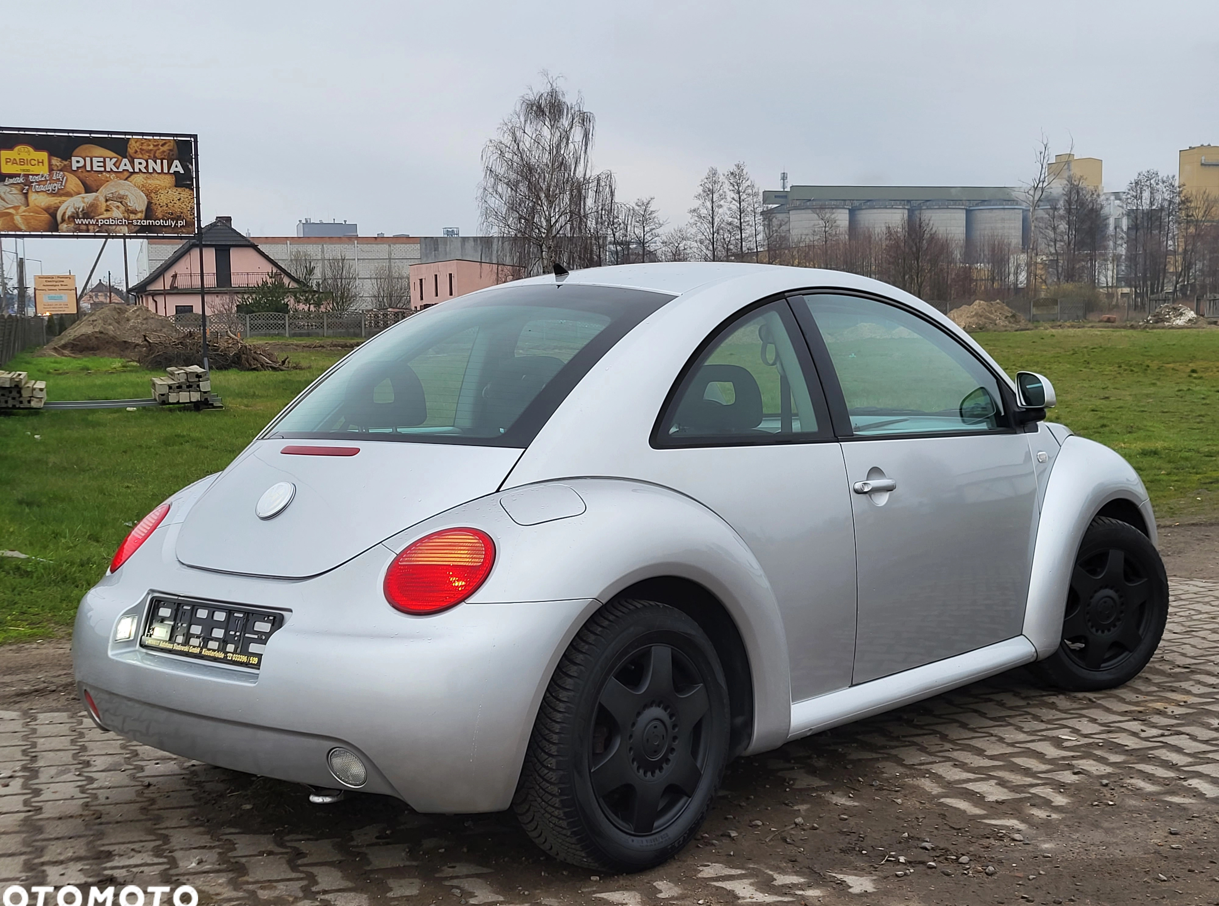 Volkswagen New Beetle cena 6900 przebieg: 165000, rok produkcji 1999 z Połaniec małe 379